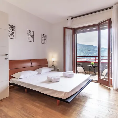 Lena House - Swiss Border View Apartamento Como