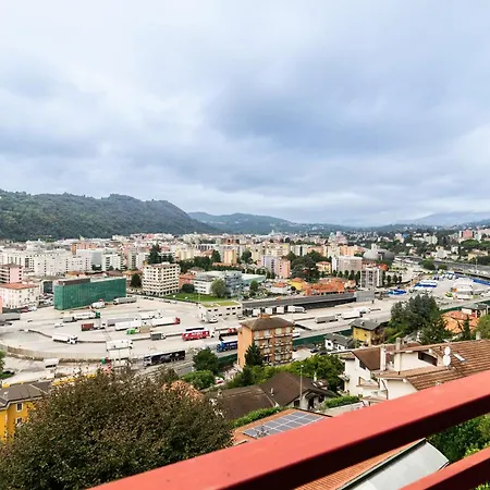 Lena House - Swiss Border View דירה קומו